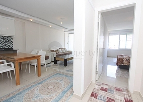 شقة غرفة وصالة مفروشة ضمن مجمع سكني في منطقة توسمور / الانيا 