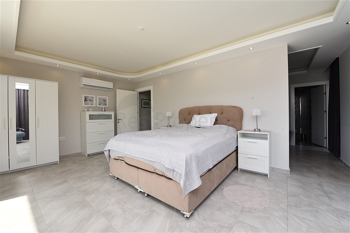 منزل العائلة - دوبلكس فاخرة - 4 غرف نوم وصالة في كاستل / الانيا 