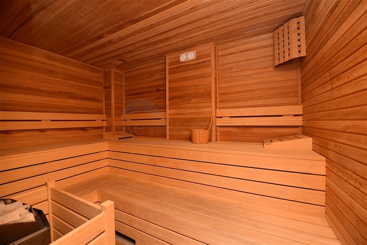 منزل العائلة - دوبلكس فاخرة - 4 غرف نوم وصالة في كاستل / الانيا 