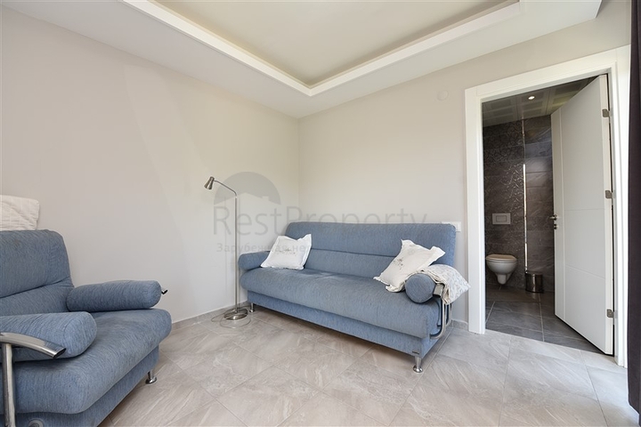 منزل العائلة - دوبلكس فاخرة - 4 غرف نوم وصالة في كاستل / الانيا 