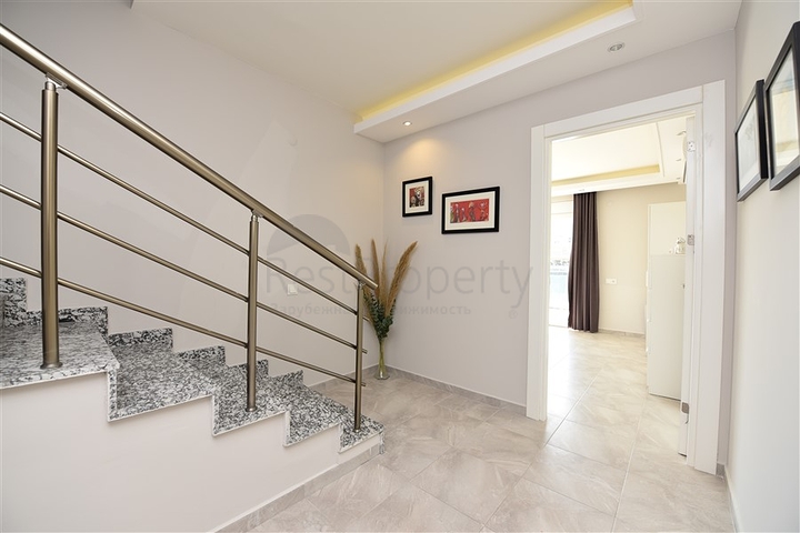 منزل العائلة - دوبلكس فاخرة - 4 غرف نوم وصالة في كاستل / الانيا 