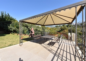 منزل العائلة - دوبلكس فاخرة - 4 غرف نوم وصالة في كاستل / الانيا 