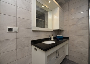 منزل العائلة - دوبلكس فاخرة - 4 غرف نوم وصالة في كاستل / الانيا 