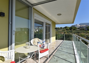 منزل العائلة - دوبلكس فاخرة - 4 غرف نوم وصالة في كاستل / الانيا 