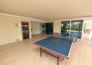 منزل العائلة - دوبلكس فاخرة - 4 غرف نوم وصالة في كاستل / الانيا 