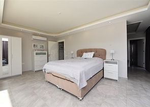 منزل العائلة - دوبلكس فاخرة - 4 غرف نوم وصالة في كاستل / الانيا 