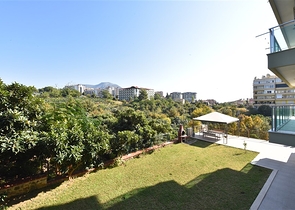 منزل العائلة - دوبلكس فاخرة - 4 غرف نوم وصالة في كاستل / الانيا 