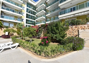 منزل العائلة - دوبلكس فاخرة - 4 غرف نوم وصالة في كاستل / الانيا 