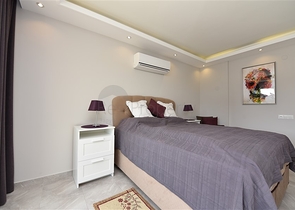 منزل العائلة - دوبلكس فاخرة - 4 غرف نوم وصالة في كاستل / الانيا 