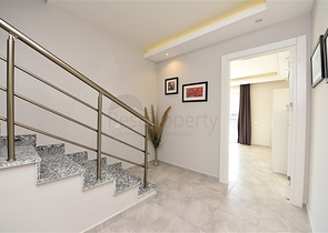 منزل العائلة - دوبلكس فاخرة - 4 غرف نوم وصالة في كاستل / الانيا 