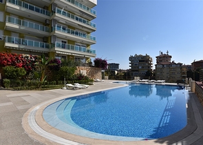 منزل العائلة - دوبلكس فاخرة - 4 غرف نوم وصالة في كاستل / الانيا 