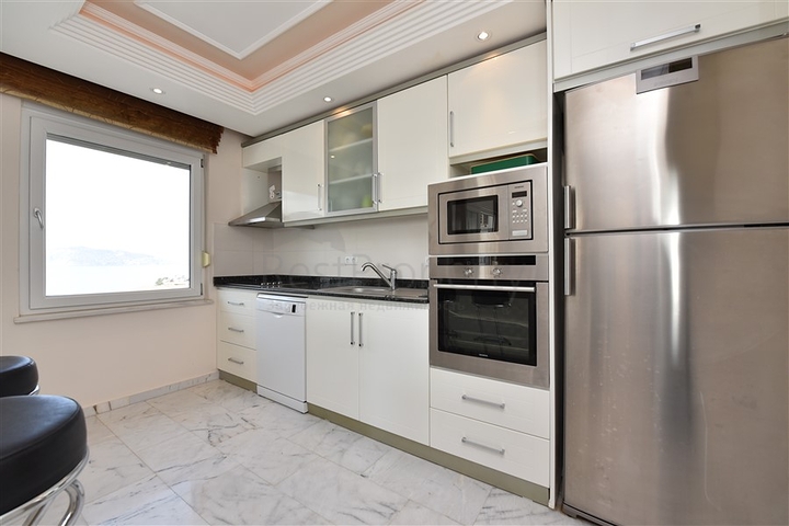 اطلالة بحر - شقة غرفتين وصالة مفروشة ضمن مجمع فاخر في الانيا  