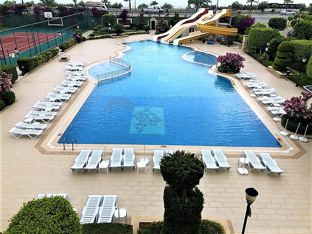 اطلالة بحر - شقة غرفتين وصالة مفروشة ضمن مجمع فاخر في الانيا  