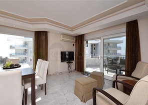 اطلالة بحر - شقة غرفتين وصالة مفروشة ضمن مجمع فاخر في الانيا  