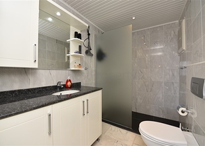 اطلالة بحر - شقة غرفتين وصالة مفروشة ضمن مجمع فاخر في الانيا  