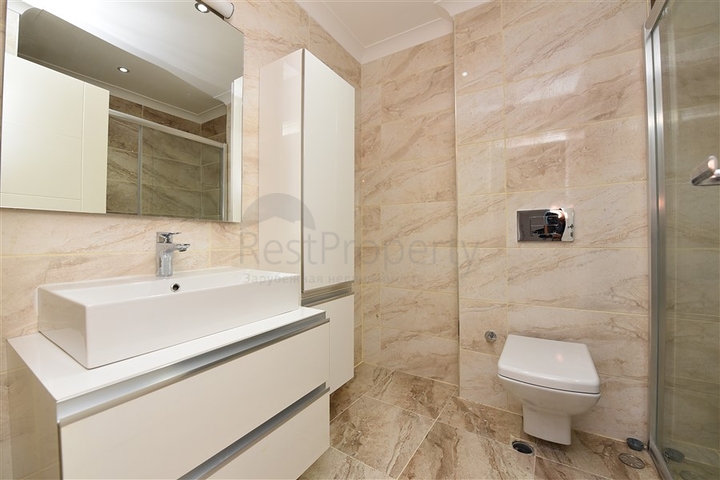 شقة دوبلكس واسعة - طابق ارضي - ضمن مجمع سكني في كاستل / الانيا 