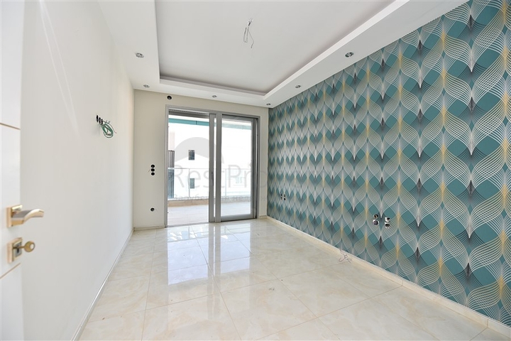 اطلالة بحر - شقة غرفتين  وصالة ضمن مجمع سكني حديث اول صف على البحر - الانيا 