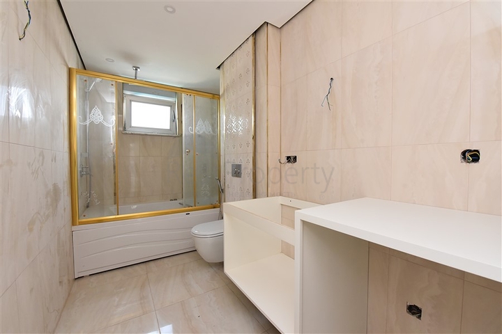 اطلالة بحر - شقة غرفتين  وصالة ضمن مجمع سكني حديث اول صف على البحر - الانيا 