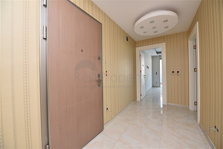 اطلالة بحر - شقة غرفتين  وصالة ضمن مجمع سكني حديث اول صف على البحر - الانيا 