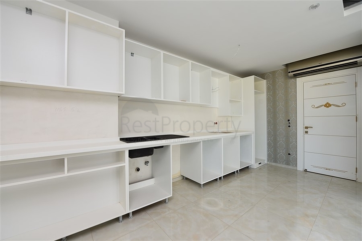 اطلالة بحر - شقة غرفتين  وصالة ضمن مجمع سكني حديث اول صف على البحر - الانيا 