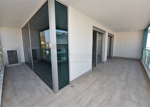 اطلالة بحر - شقة غرفتين  وصالة ضمن مجمع سكني حديث اول صف على البحر - الانيا 