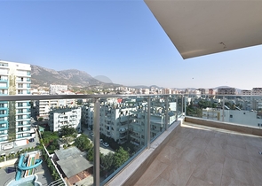 اطلالة بحر - شقة غرفتين  وصالة ضمن مجمع سكني حديث اول صف على البحر - الانيا 