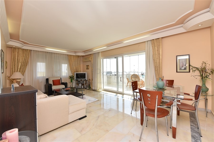 اطلالة بحر مباشرة - شقة غرفتين وصالة في مهموتلار / الانيا 