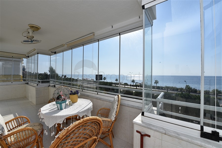 اطلالة بحر مباشرة - شقة غرفتين وصالة في مهموتلار / الانيا 