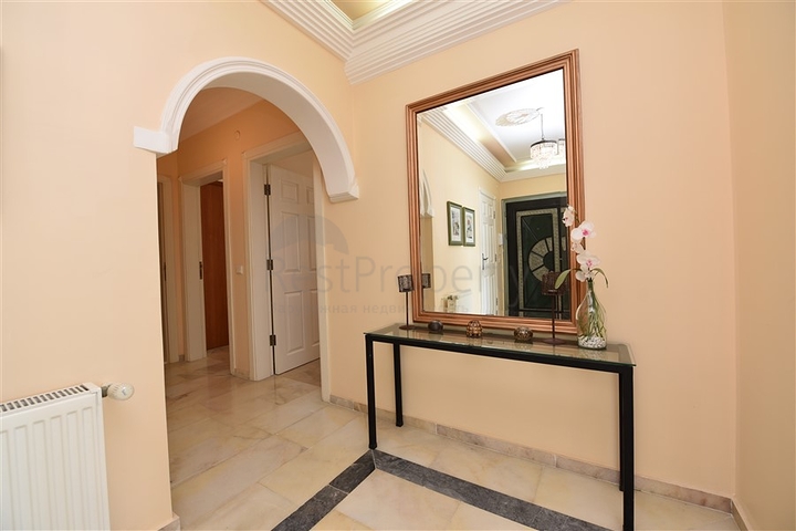 اطلالة بحر مباشرة - شقة غرفتين وصالة في مهموتلار / الانيا 