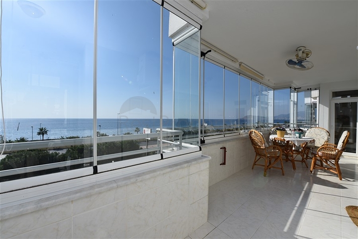 اطلالة بحر مباشرة - شقة غرفتين وصالة في مهموتلار / الانيا 