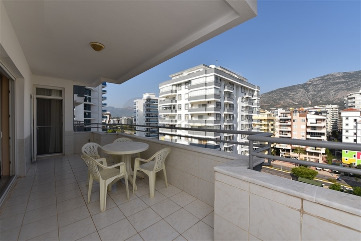 اطلالة بحر - مطبخ منفصل - شقة 2 غرفة وصالة في مهوتلار / الانيا 