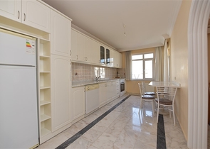 اطلالة بحر - مطبخ منفصل - شقة 2 غرفة وصالة في مهوتلار / الانيا 