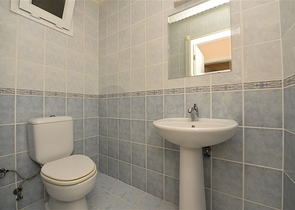 اطلالة بحر - مطبخ منفصل - شقة 2 غرفة وصالة في مهوتلار / الانيا 