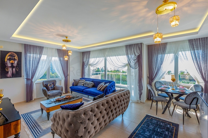 سعر مناسب - اطلالة بحر - شقة غرفة وصالة في منطقة كاستل / الانيا 