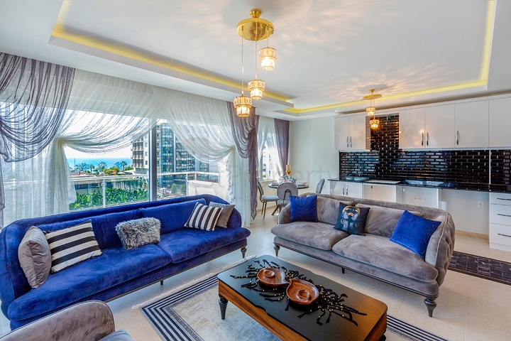 سعر مناسب - اطلالة بحر - شقة غرفة وصالة في منطقة كاستل / الانيا 