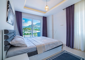 سعر مناسب - اطلالة بحر - شقة غرفة وصالة في منطقة كاستل / الانيا 