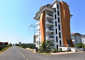 سعر مناسب - اطلالة بحر - شقة غرفة وصالة في منطقة كاستل / الانيا 