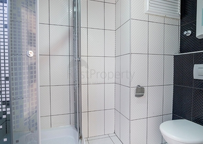 سعر مناسب - اطلالة بحر - شقة غرفة وصالة في منطقة كاستل / الانيا 