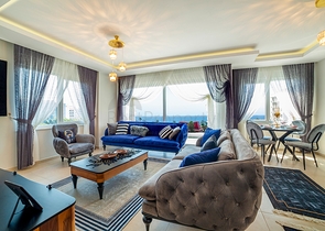 سعر مناسب - اطلالة بحر - شقة غرفة وصالة في منطقة كاستل / الانيا 