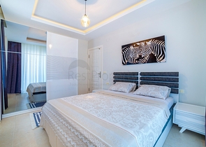 سعر مناسب - اطلالة بحر - شقة غرفة وصالة في منطقة كاستل / الانيا 