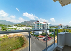 سعر مناسب - اطلالة بحر - شقة غرفة وصالة في منطقة كاستل / الانيا 