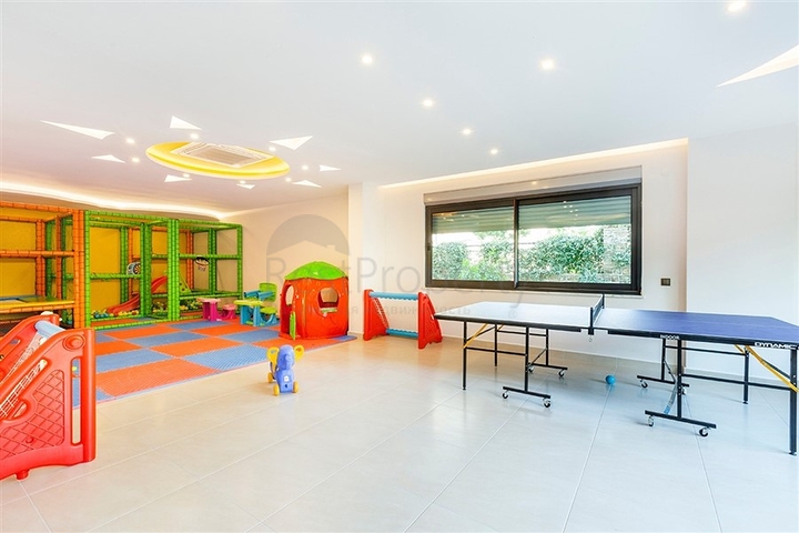 الفخامة والذوق الرفيع - شقة فاخرة ضمن مجمع 5 نجوم في الانيا 