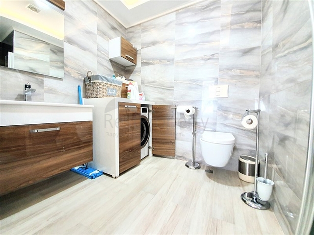 منزل احلامكم - شقة عائلية فاخرة ضمن مجمع 5 نجوم في الانيا 