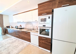 منزل احلامكم - شقة عائلية فاخرة ضمن مجمع 5 نجوم في الانيا 