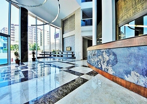 منزل احلامكم - شقة عائلية فاخرة ضمن مجمع 5 نجوم في الانيا 