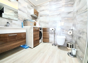 منزل احلامكم - شقة عائلية فاخرة ضمن مجمع 5 نجوم في الانيا 