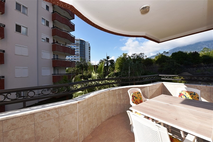 شقة عائلية - غرفتين وصالة - ضمن مجمع سكني في مهموتلار / الانيا 