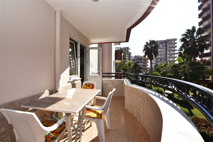 شقة عائلية - غرفتين وصالة - ضمن مجمع سكني في مهموتلار / الانيا 