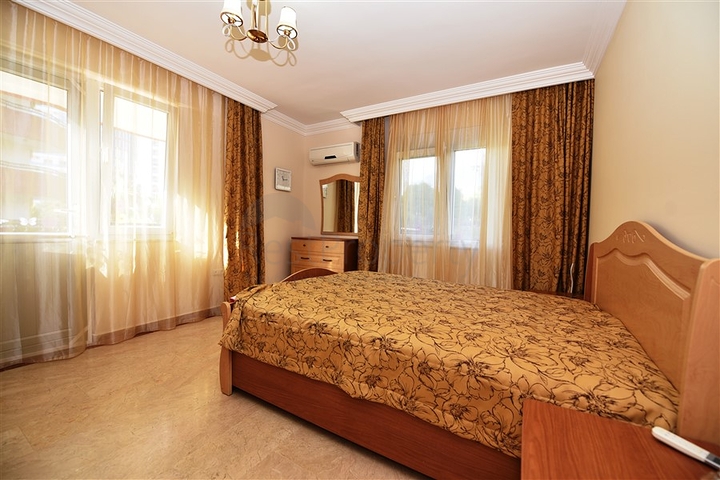 شقة عائلية - غرفتين وصالة - ضمن مجمع سكني في مهموتلار / الانيا 