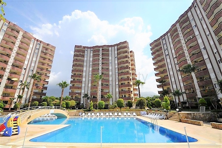 شقة عائلية - غرفتين وصالة - ضمن مجمع سكني في مهموتلار / الانيا 